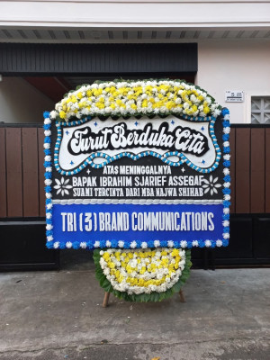 Papan Bunga Duka di Damping